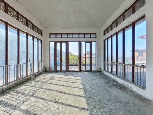 新世界名镌 临湖双拼，406平6房2厅南向毛坯房深圳宝安区曦城二手房图片
