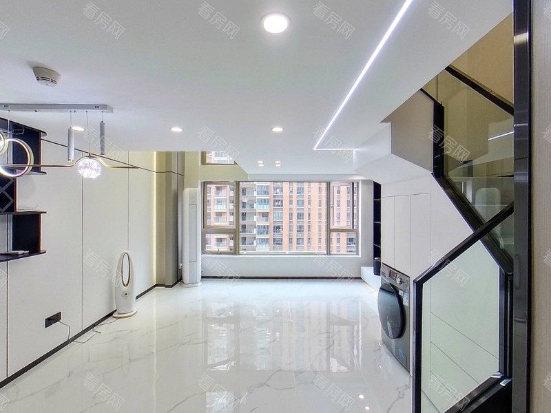 中粮云景广场 光明商业精装修公寓拎包入住_中粮云景广场租房客厅图片2