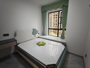 恒隆国际 4室2厅 143㎡ 精装_恒隆国际二手房卧室图片5